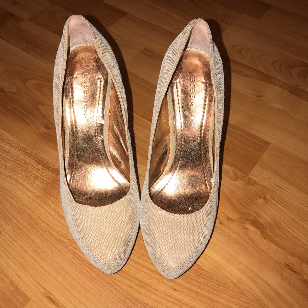 BCBG Pumps